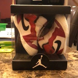 Jordan 1 Crib Bootie